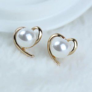 2pcs  Heart Pearl Stud  Push-Back Earrings Rose Gold Color